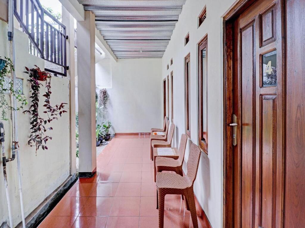 Adinda Homestay Лембанг Экстерьер фото