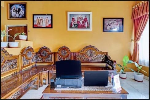 Adinda Homestay Лембанг Экстерьер фото